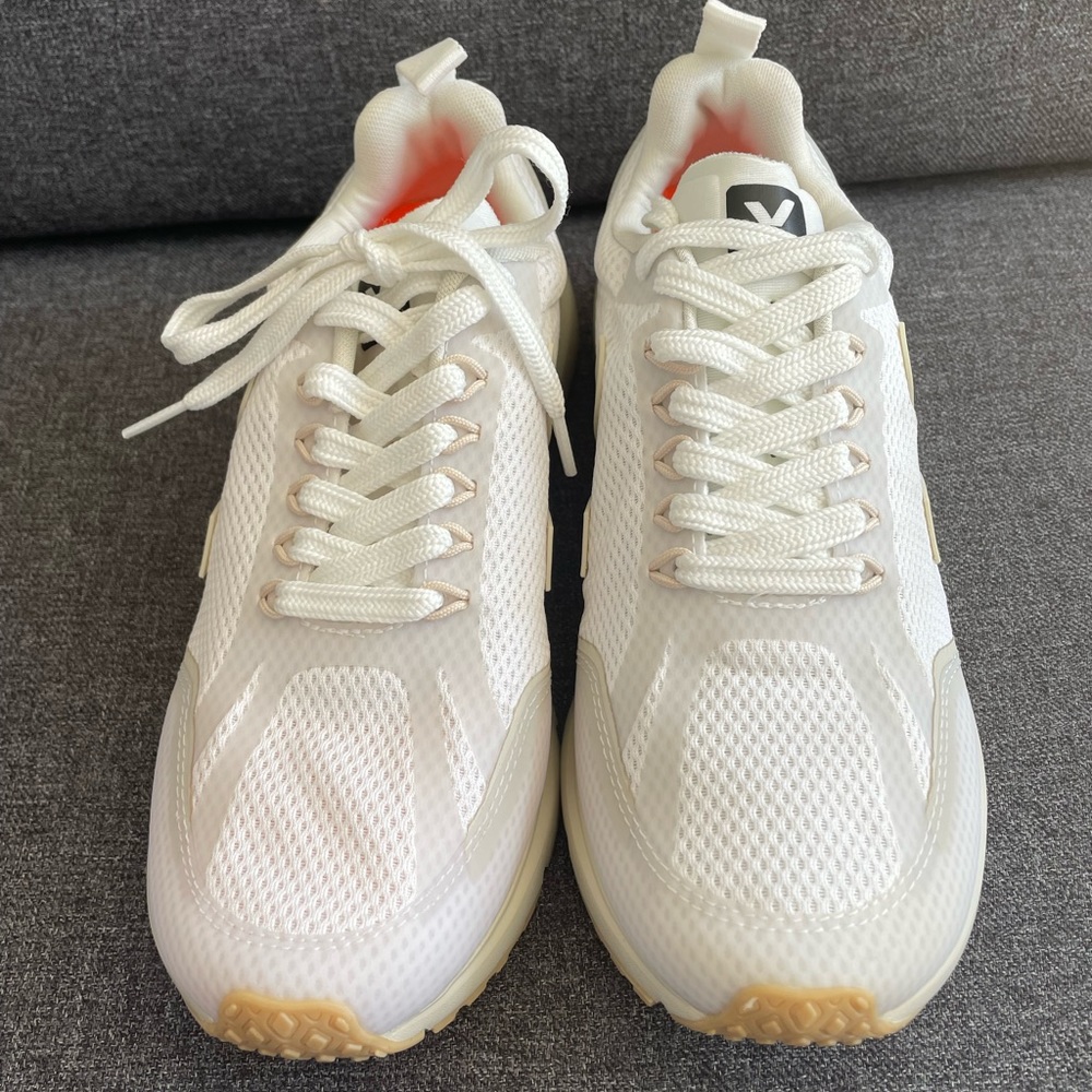 VEJA Condor Running Shoes/ White & Ivory/ Women’s SZ 7